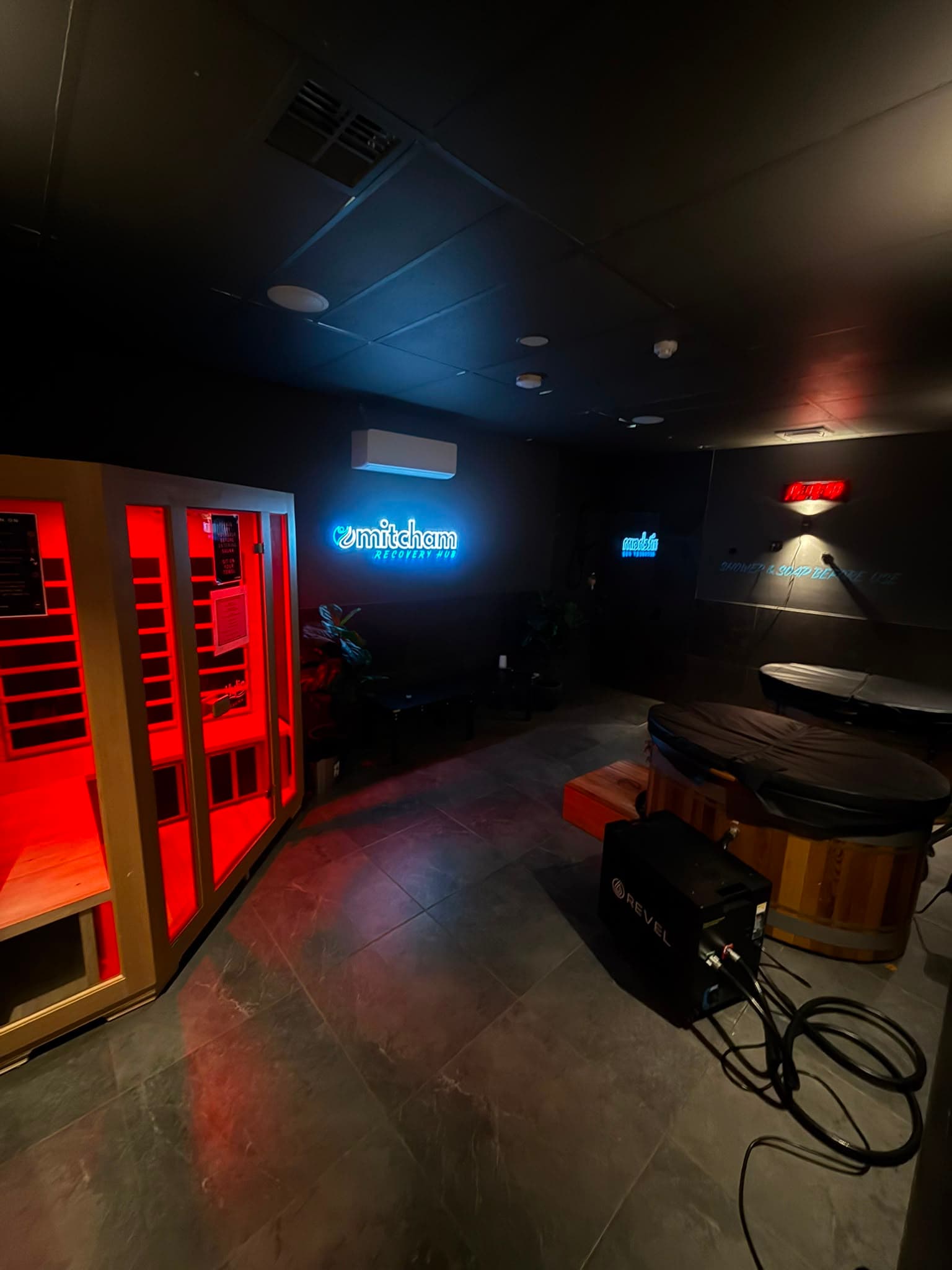 HyperFit recovery room amenities