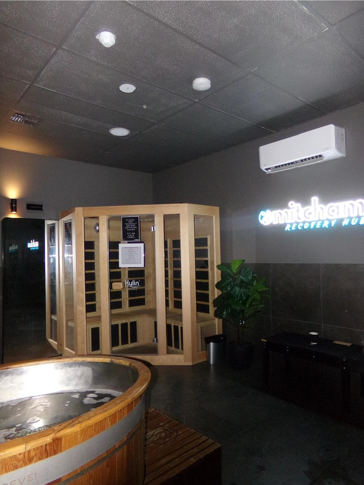 Private Room 1 (Platinum) — Interior